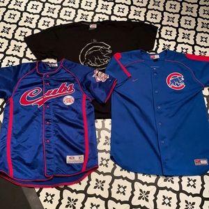 ⚾️Cubs T-shirt Large and 2 jerseys L and XL